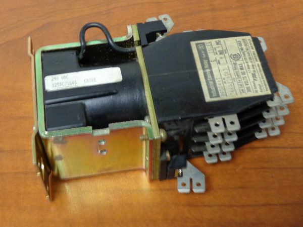 BFDF44T: WESTINGHOUSE, INDUSTRIAL CONTROL RELAY TYPE BF 300VDC, 4NO 4NC, STYLE 766A136G03. USED