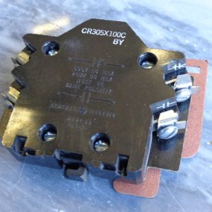 CR305X100C: GENERAL ELECTRIC, OEM  AUXILIARY CONTACT BLOCK FOR SIZE 0 & 1 NO/NC BASIC BLOCK, 600VAC 250VDC MAX