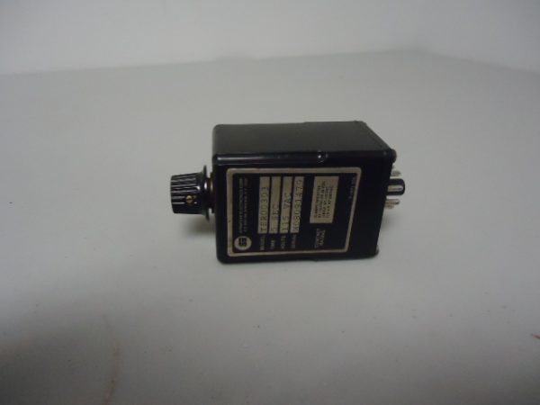 TER00303, SYRACUSE ELECTRONICS, RELAY AND TIMER, 8 PIN,  115VAC, 5 SECS, USED
