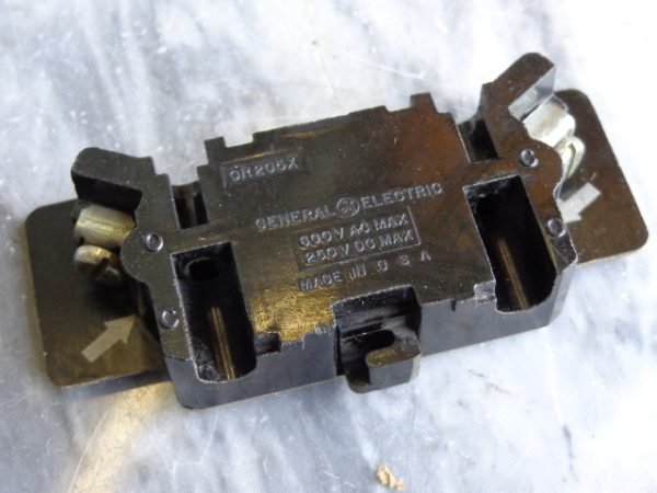 GENERAL ELECTRIC CR205X  AUXILIARY 45AMP, 600VOLT CR205X-100D