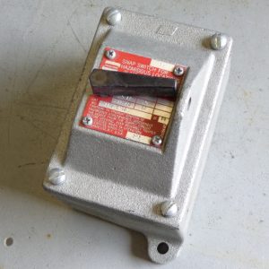EFS2129:CROUSE HINDS  SNAP SWITCH EFS2129,CROUSE HINDS