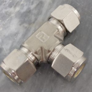 8ET8: PARKER, A-LOK UNION TEE, 1/2 IN. TUBE O.D., 316 STAINLESS STEEL