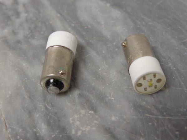 REPLACEMENT LED BULB FOR ALLEN BRADLEY 800T-N77 WHITE