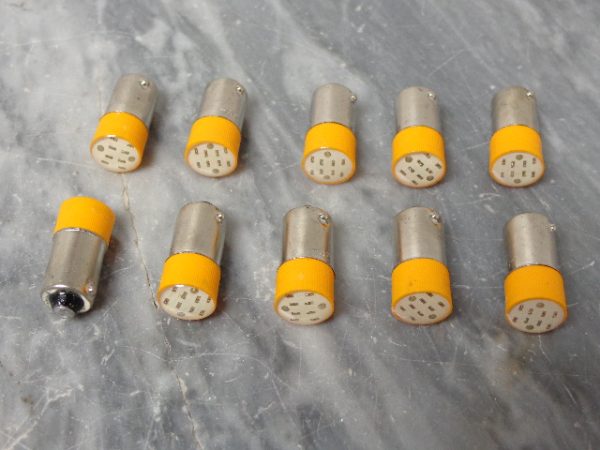 REPLACEMENT LED BULB FOR ALLEN BRADLEY 800T-N77A AMBER