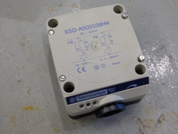 XSDA505539H4:TELEMECANIQUE INDUCTIVE PROXIMITY SWITCH XSDA505539H4,TELEMECANIQUE