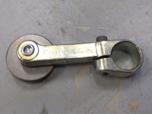9007B9: SQUARE D, LEVER ARM 2-1/2" LONG, 1-3/8 DIA, 1/4 WIDE, STEEL ROLLER, 75983