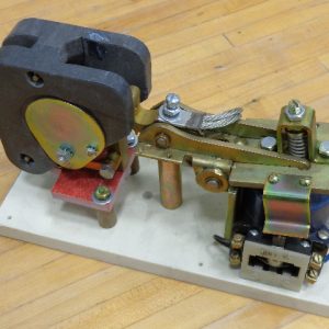 58867-012: HUBBELL, DB (DYNAMIC BREAKING) DC MAGNETIC CONTACTOR NEMA SIZE 3, 100 AMP, 1NC POWER POLE, 1NO & 1NC AUX CONTACTS. WITH 230/250 VDC COIL 68091-001. PART # ALSO LISTED AS HC58867012