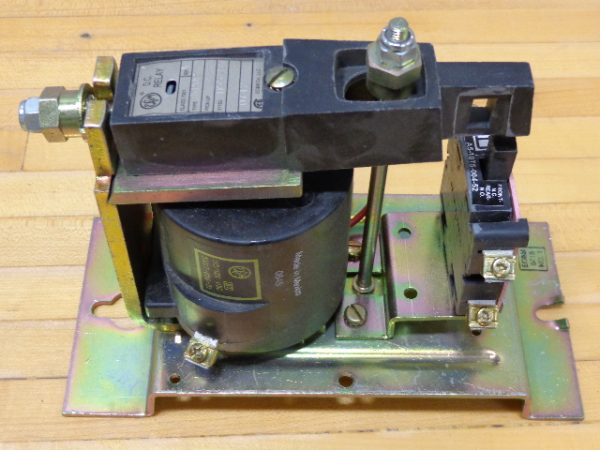 7001-KP02: EC&M DC RELAY 7001-KPO2, EC&M