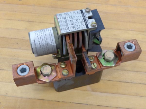 9055-AO124R: SQUARE D DASHPOT RELAY 9055-AO124R,SQUARE D