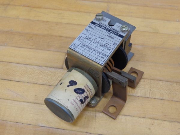 9055-A0173R: SQUARE D TIME DELAY DASHPOT RELAY 9055-A0173R,SQUARE D