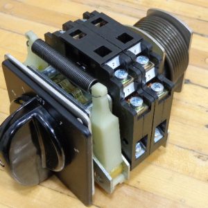 NS20-12364:JR MERRIT CONTROLS CAM SWITCH NS20-12364,JR MERRIT CONTROLS