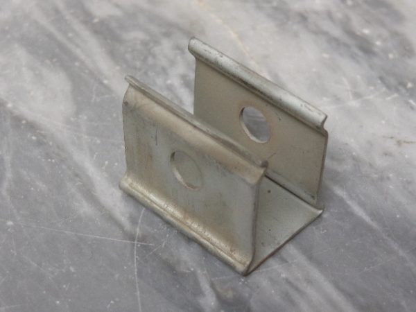 125A4281P1: GENERAL ELECTRIC RETAINER