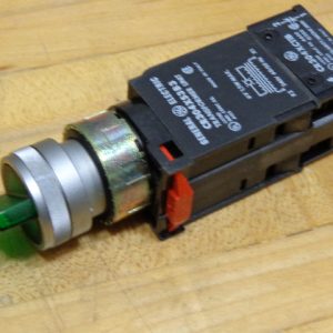 CR304ASL21G1123:GENERAL ELECTRIC ILLUMINATED SELECTOR SWITCH CR304ASL21G1123,GENERAL ELECTRIC