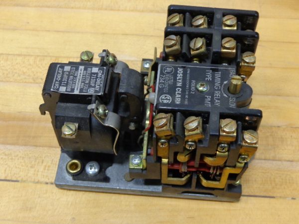 713UP-76: JOSLYN CLARK PNEUMATIC TIMING RELAY 120 V COIL