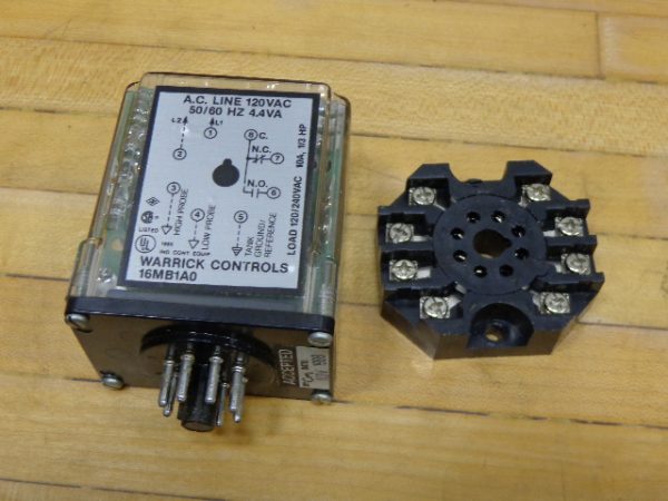 16MB1A0:WARRICK CONTROLS AC LINE RELAY AND BASE