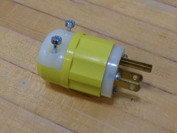 5266-CY:LEVITON GROUNDING PLUG STRAIGHT BLADE 5266-CY,LEVITON