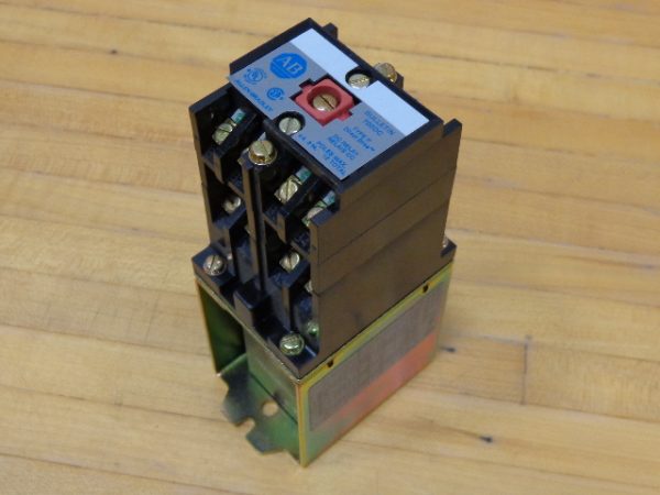 700DC-P800Z2:ALLEN BRADLEY DC RELAY 700DC-P800Z2,ALLEN BRADLEY