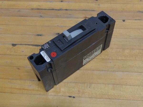 TED113030:GENERAL ELECTRIC CIRCUIT BREAKER TED113030,GENERAL ELECTRIC