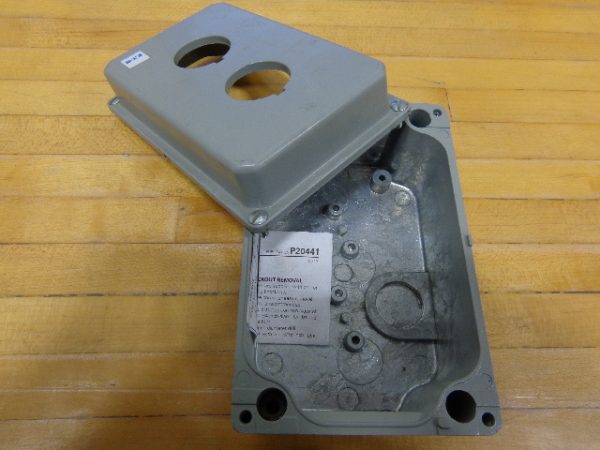 1050TN12:EATON CUTLER HAMMER PUSH BUTTON ENCLOSURE 1050TN12,EATON CUTLER HAMMER