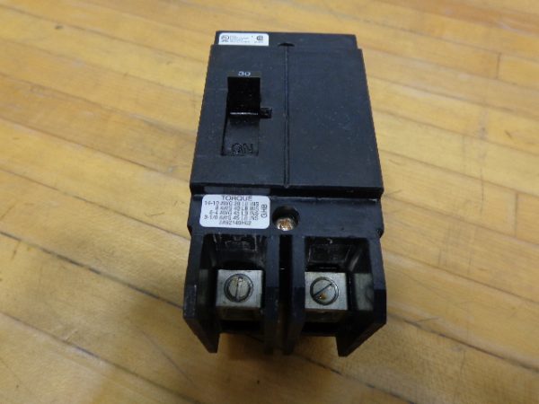 GHB2030:CUTLER HAMMER MOLDED CASE CIRCUIT BREAKER GHB2030,CUTLER HAMMER