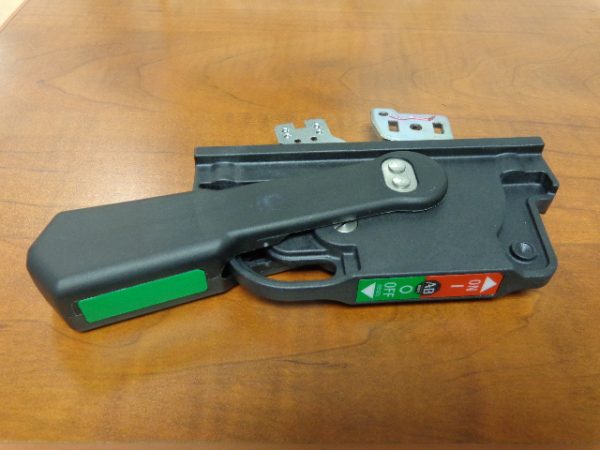 1494F-P1: MOLDED DISCONNECT HANDLE, ALLEN BRADLEY