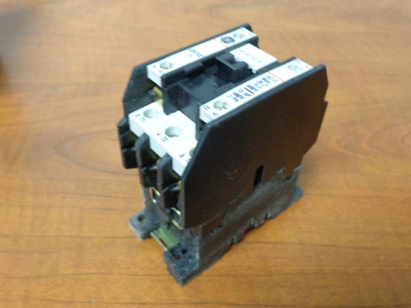 CR7CEA:GENERAL ELECTRIC CONTACTOR CR7CEA,GENERAL ELECTRIC