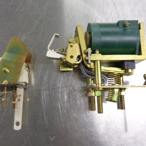 IC2800-1175AE: GENERAL ELECTRIC POWER POLE DYNAMIC BRAKING CONTACTOR IC2800-1175, GENERAL ELECTRIC