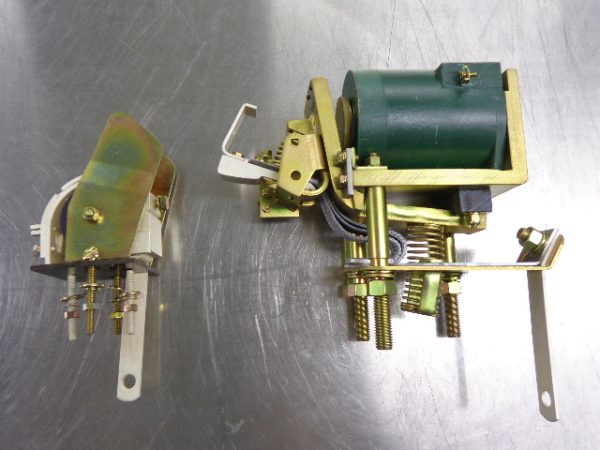 IC2800-1175AE: GENERAL ELECTRIC POWER POLE DYNAMIC BRAKING CONTACTOR IC2800-1175, GENERAL ELECTRIC