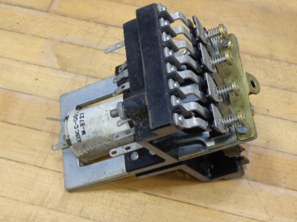 W245G24:SCHINDLER WESTINGHOUSE EC RELAYS W245G24 324C981G24,SCHINDLER WESTINGHOUSE