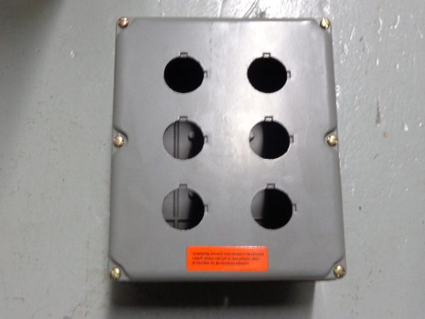 9001-KY6:SQUARE D 6 SIX HOLE PUSH BUTTON STATION 9001-KY6,SQUARE D