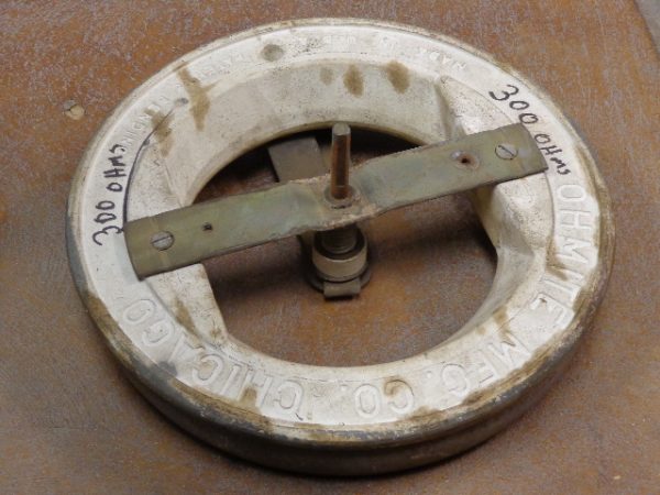 1467: OHMITE RHEOSTAT, 300 OHM 1.83 AMPS