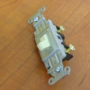 CS120I:HUBBELL SINGLE POLE SWITCH IVORY CS120I,HUBBELL