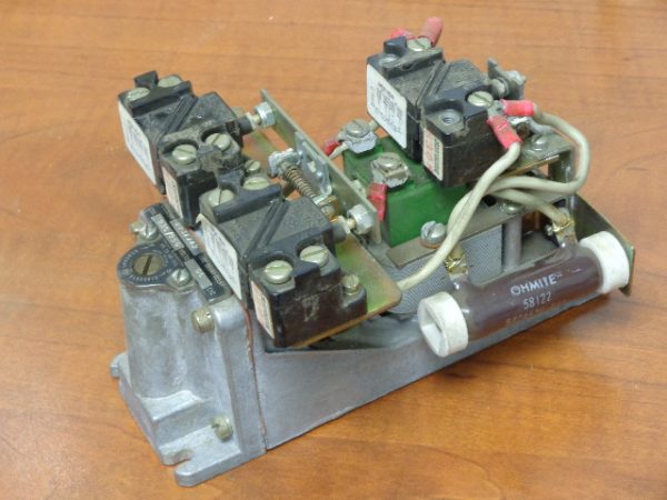 CR2820B223AA42: GENERAL ELECTRIC PNEUMATIC TIME DELAY RELAY