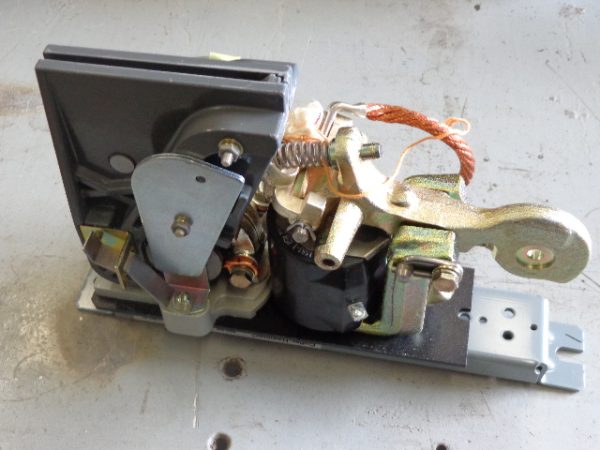 C80EH111N00: CUTLER HAMMER SIZE 3 DC CONTACTOR C80EH1,CUTLER HAMMER