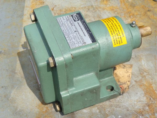 2210-233CC9: HUBBELL, PILOT DUTY SPEED SWITCH.