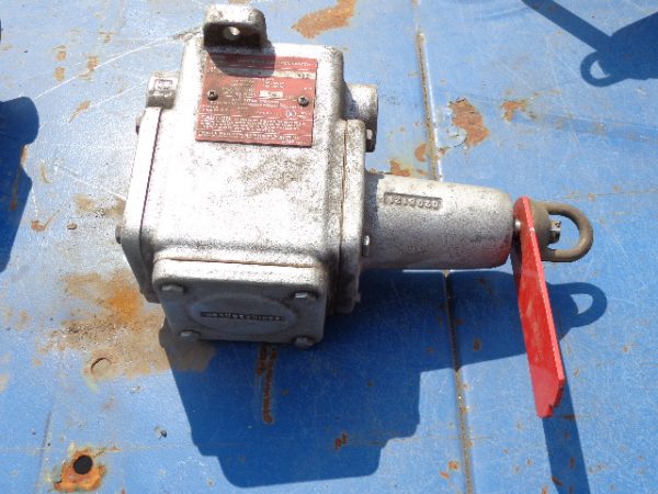 AFU033301: CROUSE HINDS CONVEYOR CONTROL SWITCH