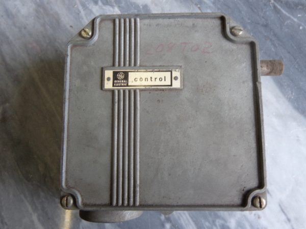 CR115E425101: GENERAL ELECTRIC, USED, GEARED ROTARY LIMIT SWITCH 222:1 RATIO, 600VAC MAX, 2NO 2NC