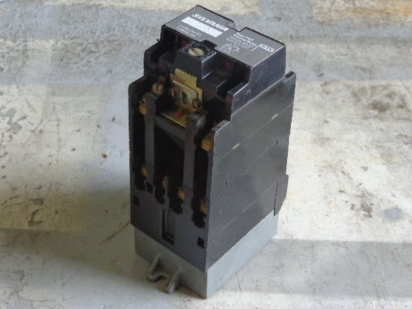 P6T-40-76, JOSLYN CLARK / SYLVANIA PNEUMATIC TIMING RELAY
