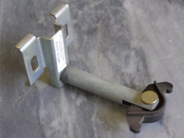 6002H635: 6002H635 CUTLER HAMMER MECHANICAL INTERLOCK