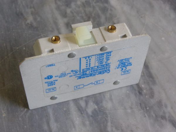 C320KGS31:CUTLER HAMMER FREEDOM SERIES AUXILARY CONTACT