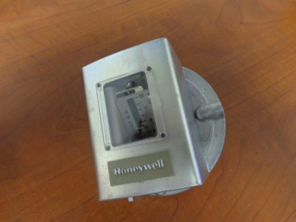 C645B-1013-2:HONEYWELL GAS/AIR PRESS SWITCH C645B-1013-2,HONEYWELL