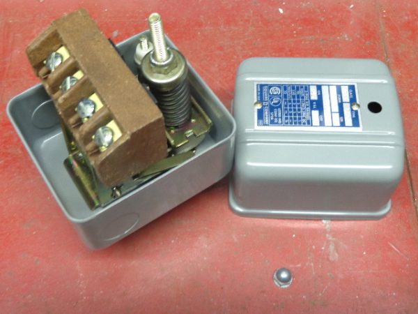 9013-GHG-2:SQUARE D PRESSURE SWITCH 9013-GHG-2,SQUARE D