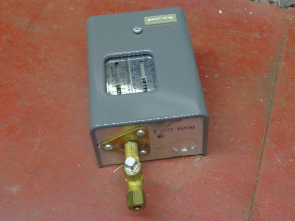 P643A-1007-2:HONEYWELL PSI SWITCH P643A-1007-2,HONEYWELL