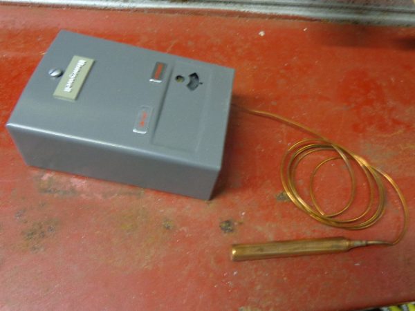 T991E-1034:HONEYWELL TEMPERATURE CONTROL T991E-1034,HONEYWELL