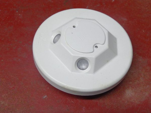 6878-1W:LEVITON CEILING MOUNT 6878-1W,LEVITON