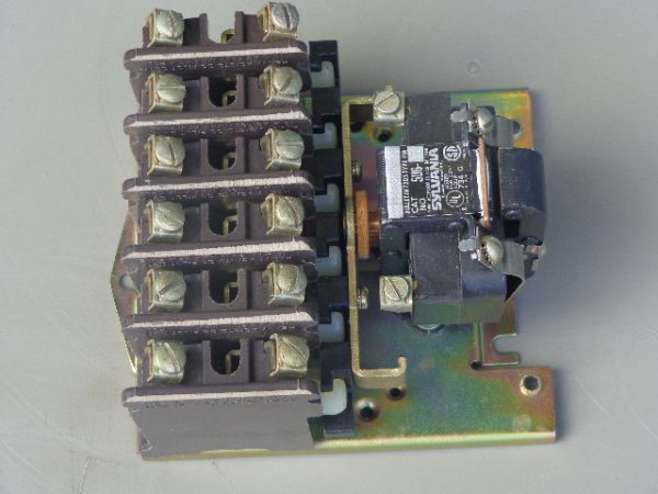 5U6-76: CLARK, TYPE PM A.C. RELAY 10 AMP 600VAC MAX, 6NO CONTACTS, 110-120V 60HZ COIL TB113-1