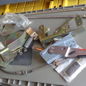 9422ARN21: SQUARE D, DISCONNECT SWITCH 100 AMP, NEMA 4 / 4X CIRCUIT BREAKER HANDLE & OPERATING MECHANISM 9422RN1.
