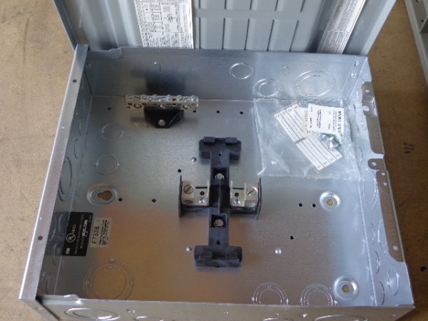 125A:CUTLER HAMMER LOAD CENTER 125A,CUTLER HAMMER