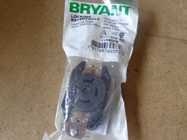 71520FR:BRYANT LOCKING RECEPTICAL 71520FR,BRYANT