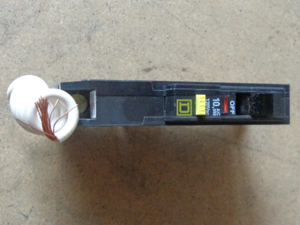 Q0B120GF1:SQUARE D BOLT-ON CIRCUIT BREAKER & GROUND FAULT INTERRUPTER Q0B120GF1,SQUARE D